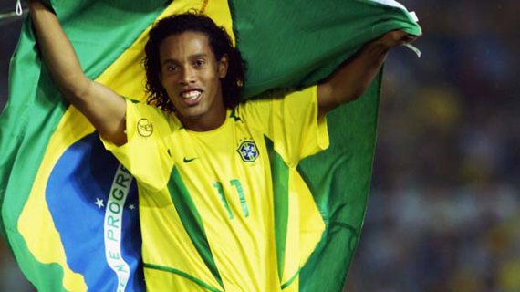 Роналдиньо: «В 2002-м в сборной было больше выдающихся игроков»