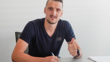 Официально: Здравко Кузманович – игрок «Базеля»