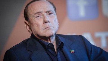 Сильвио Берлускони отказался от общения с игроками и тренером «Милана»