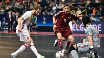 Сборная России проиграла испанцам в финале ЧЕ по футзалу