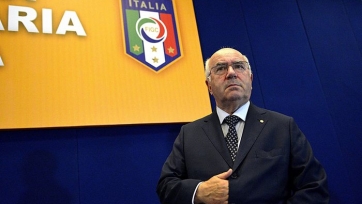 Тавеккио: «Итальянский футбол нуждается в возрождении миланских клубов»
