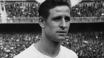 Умер обладатель «Золотого мяча» и один из величайших футболистов в истории Франции