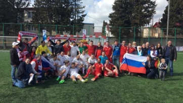 Российские болельщики обыграли бельгийских любителей футбола. 