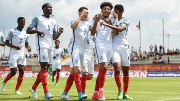 Англия проиграла юношеский Чемпионат Европы, пропустив на последней минуте