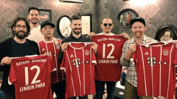 Представители Linkin Park и игроки «Баварии» обменялись тёплыми словами (видео)