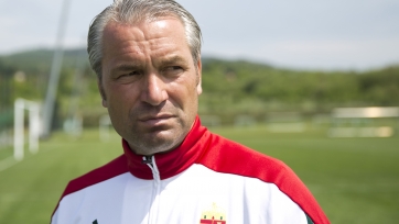 Главный тренер сборной Венгрии предложил болельщикам бесплатные билеты после поражения от Андорры
