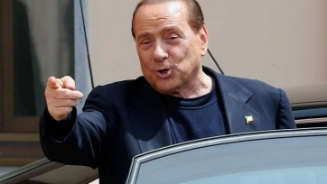 Берлускони возвращаться в футбол не намерен