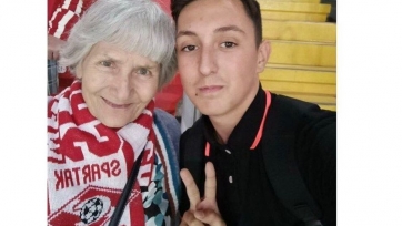«Спартак» подарит абонемент 81-летней бабушке с фанатского сектора