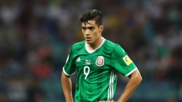 «Эвертон» предложил 25 миллионов евро за форварда сборной Мексики