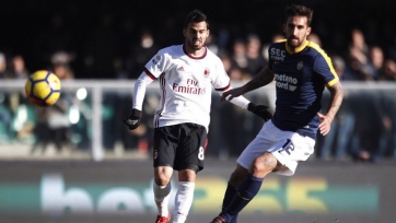 «Милан» потерпел разгромное поражение в матче с «Вероной»