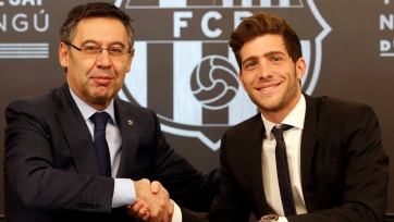 Официально: Серхи Роберто продлил контракт с «Барселоной»