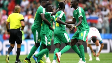 Сборная Сенегала торжествует в матче с Польшей