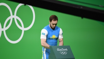 Казахстанский тяжелоатлет может сменить весовую категорию