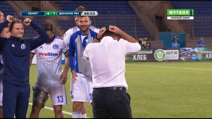 Тренер «Динамо» подозрительно реагировал на голы, которые его команда забивала «Зениту» (фото)