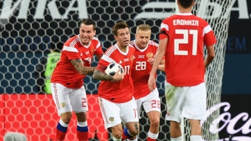 Сборная России вылетела в Сочи на матч с Турцией