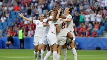 Англия разгромила Норвегию и стала первым полуфиналистом женского чемпионата мира