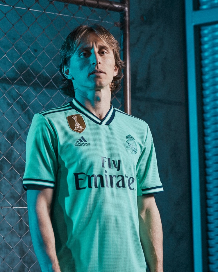 «Реал» стал ретро-зеленым, представив третий комплект формы на сезон 2019/20. Фото