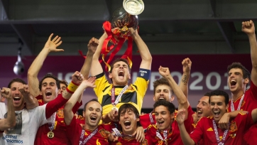 Что вы делали вечером 1 июля 2012-го? Испания тогда в финале Евро-2012 уничтожила Италию. Видео