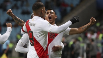Невероятная радость в раздевалке сборной Перу после выхода в финал Кубка Америки. Видео