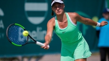 Дмитриченко вышла во второй круг турнира в Тунисе