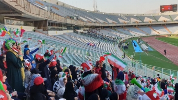 В Иране впервые с 1981 года пустили женщин на футбольный матч. Видео