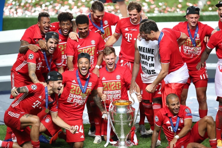 Ликование игроков «Баварии» - победителей Лиги чемпионов-2019/2020. Фото и видео