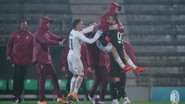 «Милан» победил в Европе в серии пенальти впервые за 17 лет