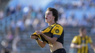 «Манчестер Юнайтед» объявил о подписании 18-летнего уругвайского хавбека