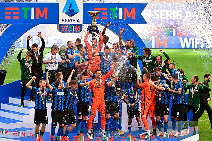 «Интер» получил чемпионский кубок. Фото