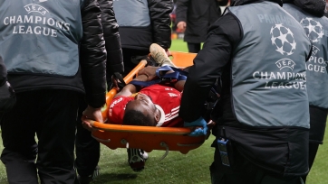 В «Манчестер Юнайтед» рассказали о травме Ван-Биссаки