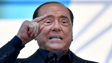 Берлускони решил мотивировать игроков «Монцы» с помощью проституток