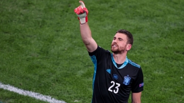 Вратарь сборной Испании раскритиковал практику с видеокамерами в раздевалках на матчах Ла Лиги