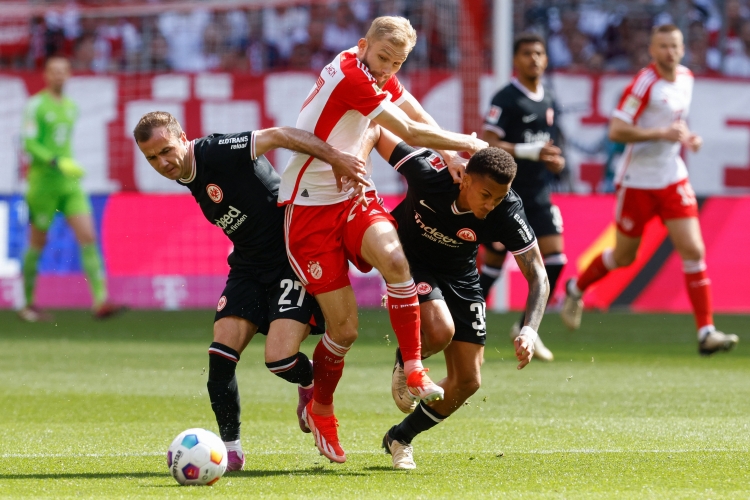 «Бавария» – «Айнтрахт» – 2:1. Обзор матча и видео голов